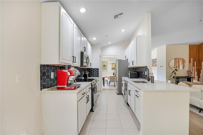 Building Photo - 6440 Axeitos Terrace