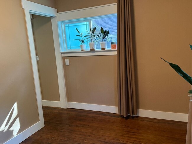 Building Photo - Charming Kalispell Home