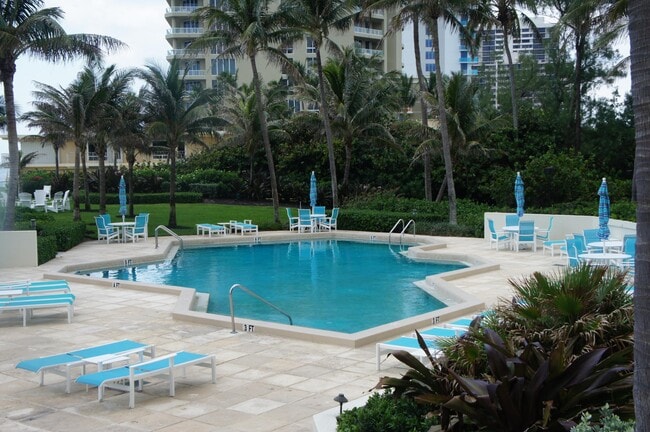 Building Photo - 5070 N Ocean Dr