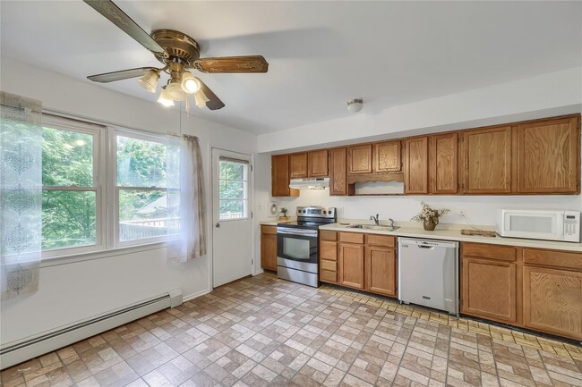 Building Photo - 58 Edgewood Dr
