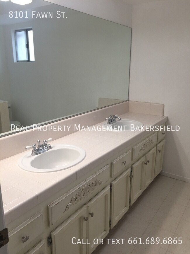 Building Photo - 8101 Fawn St