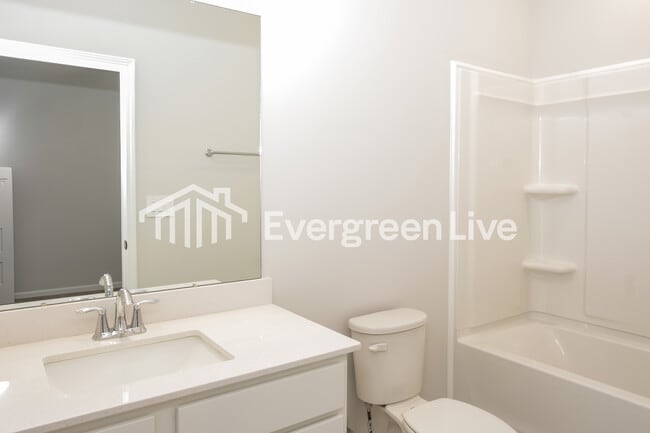 Building Photo - 230 Exeter St