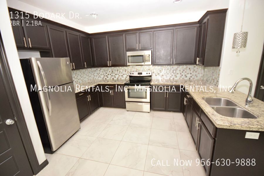 Building Photo - 1315 Bodark Dr