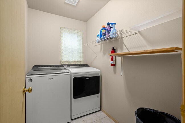 Building Photo - Eastside Olympia 3BD