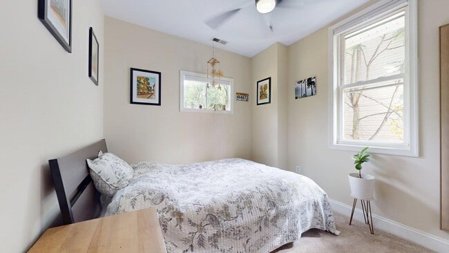 Building Photo - 1328 Morris Rd SE