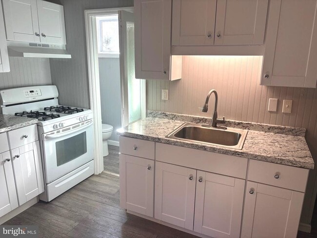 Primary Photo - 308 E Union St