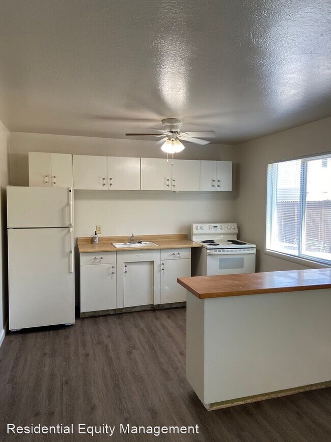 Building Photo - 1 br, 1 bath House - 910 1/2 Mormon Street #A