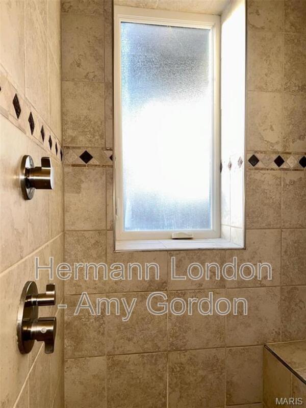 Building Photo - 4738 Olive St