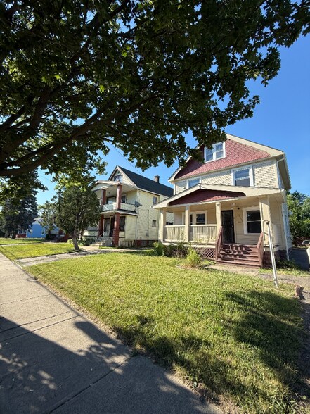 Building Photo - 13710 Caine Ave