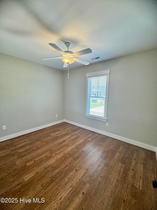 Building Photo - 5105 N Durban Dr