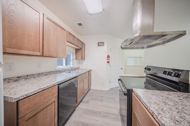 Building Photo - 2472 Hawks Ave