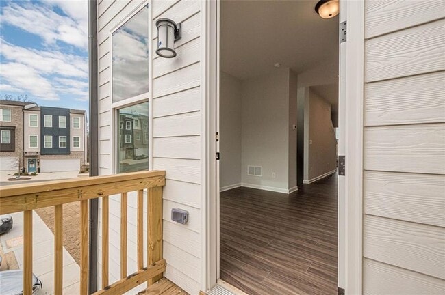 Building Photo - 1444 Creekside Cir NW