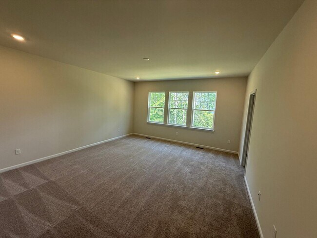 Building Photo - 6412 Fennec Run