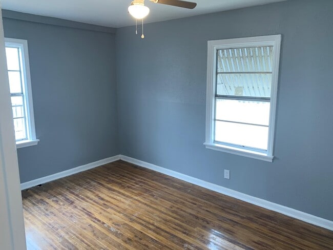 Building Photo - 4105 Wilmette Ave