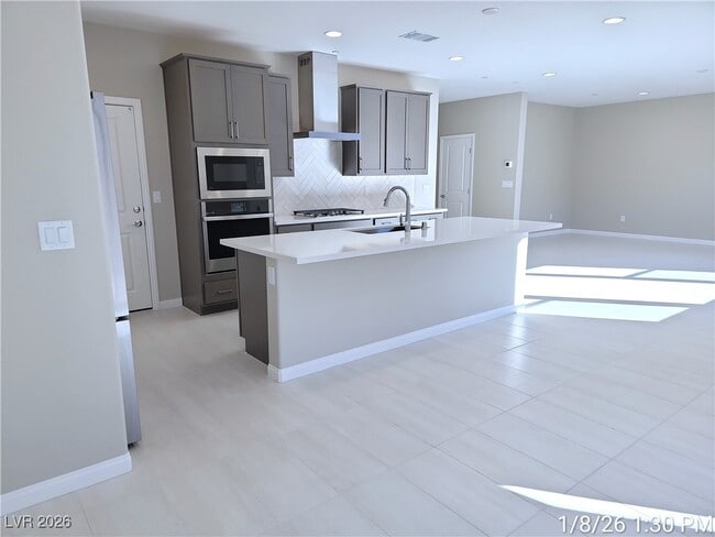 Building Photo - 299 Stradella Pl