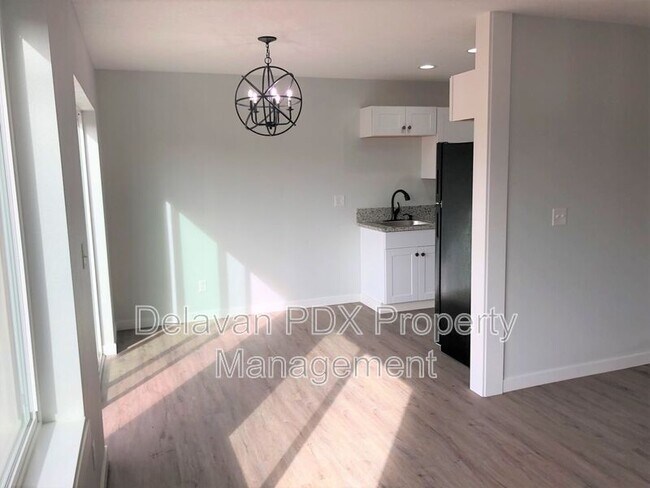 Building Photo - 1396 Kimber Ct