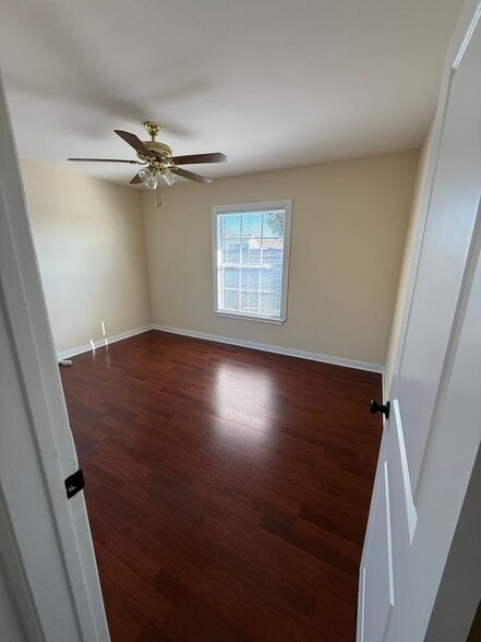 Building Photo - 375 E 137th St