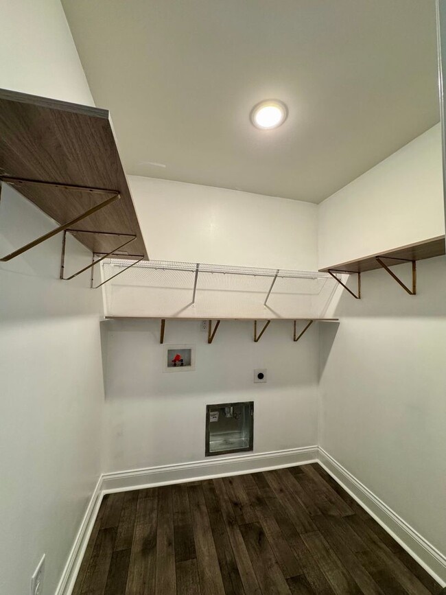 Building Photo - Welcome to Highcroft