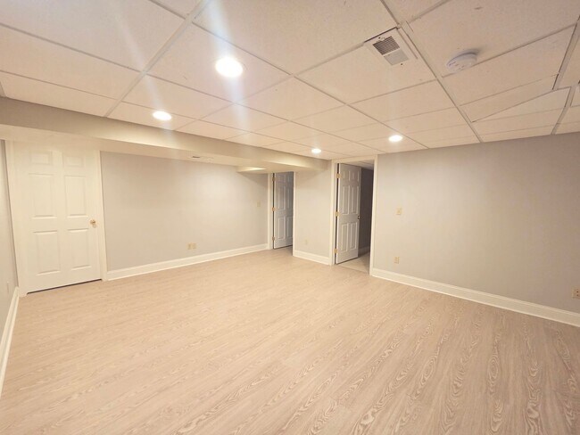 Building Photo - $2,600 - 3 Bed / 2 Bath Beautiful Craftsman Home by Manito Park
