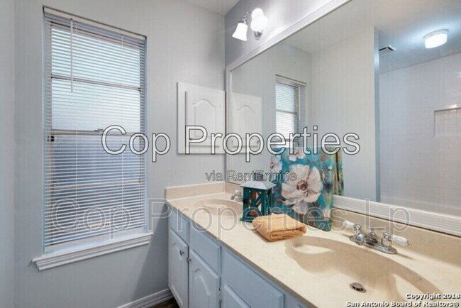 Building Photo - 6234 Welles Creek Dr