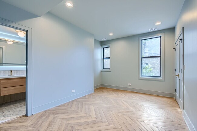 Building Photo - 2043 N Humboldt Blvd