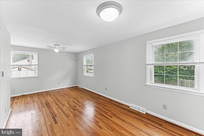 Building Photo - 2237 Inwood Rd