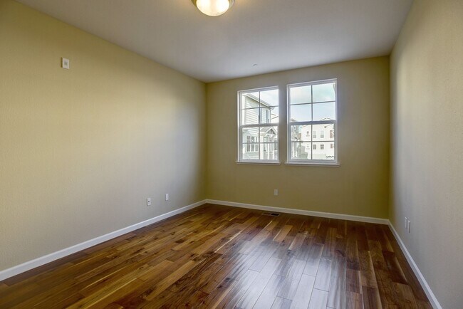 Building Photo - 631 True Wind Way