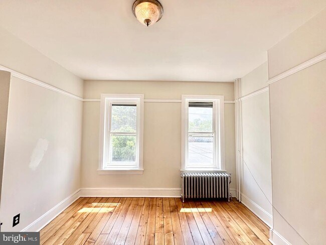 Building Photo - 52 Bayard St