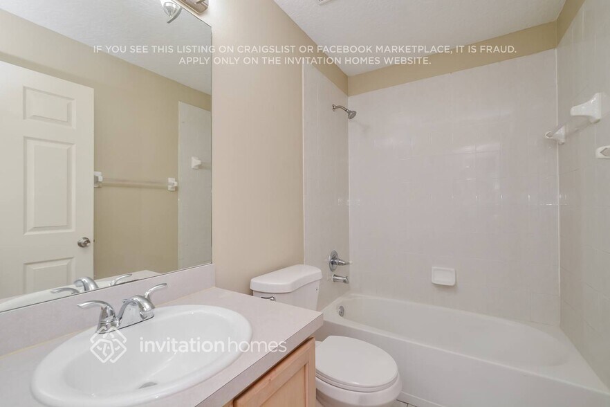 Building Photo - 459 Lancer Oak Dr