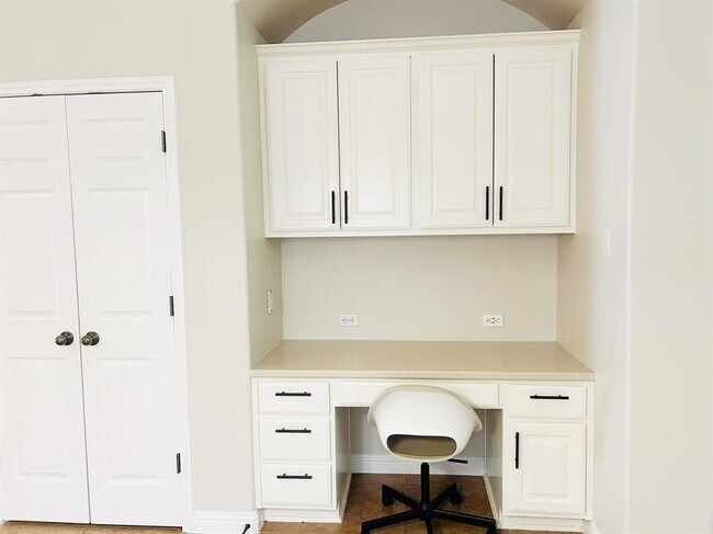 Building Photo - 3717 Fossilwood Way