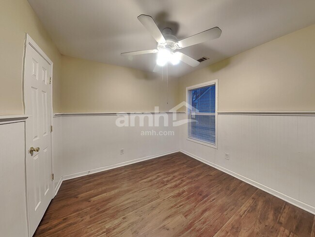 Building Photo - 2551 Fieldview Way