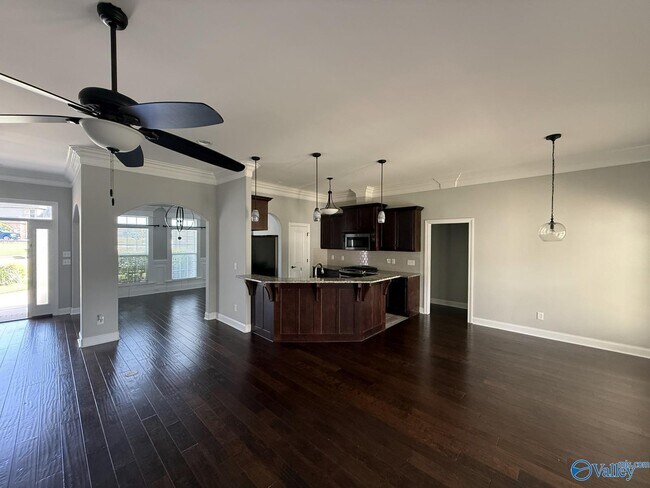Building Photo - 219 Woodgrove Dr