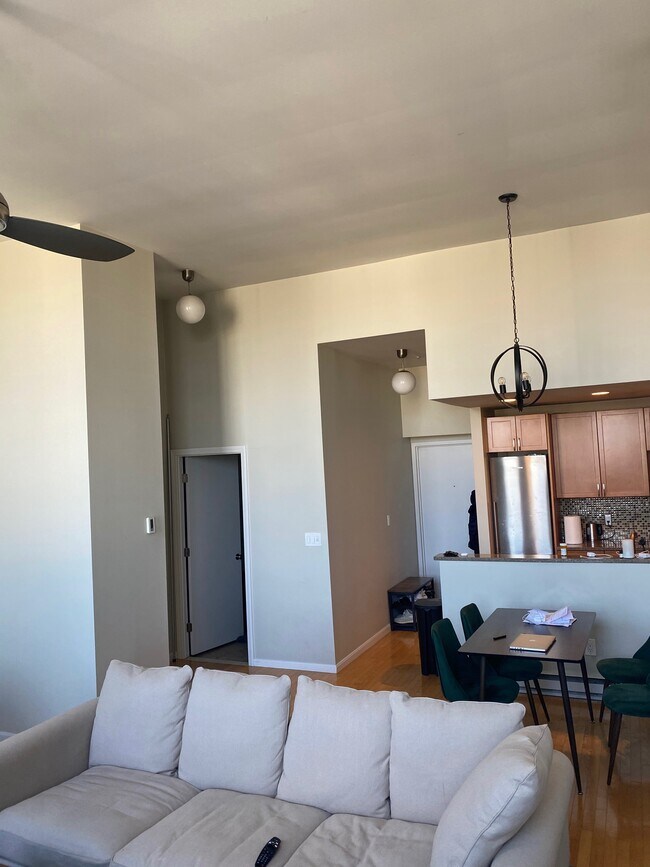 entry way - 350 W 4th St