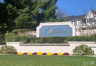 Building Photo - 1335 Waterford Dr