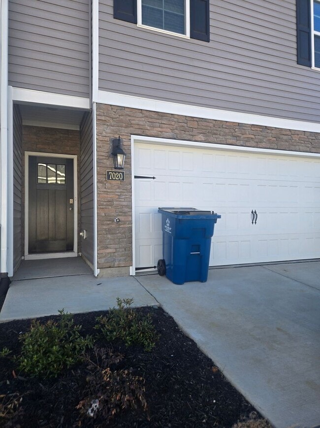 Building Photo - New Construction in Brightwood Farms!