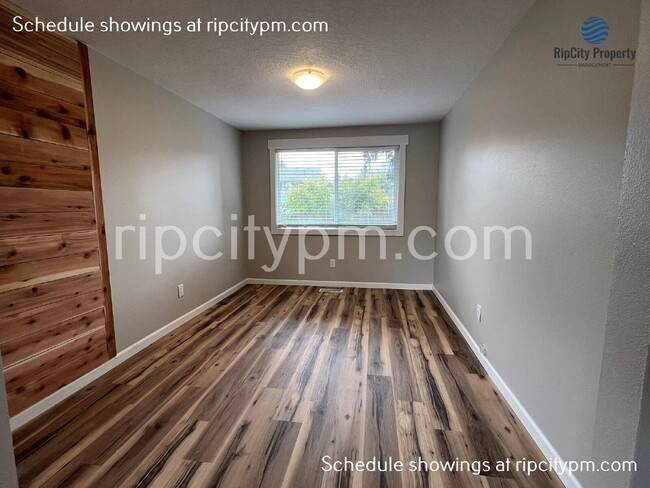 Building Photo - 12250 SW Indian Hill Ln