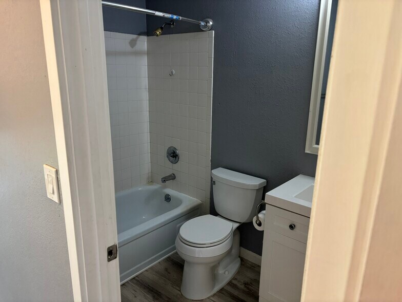 Upstairs Bathroom - 3613 S Olathe St