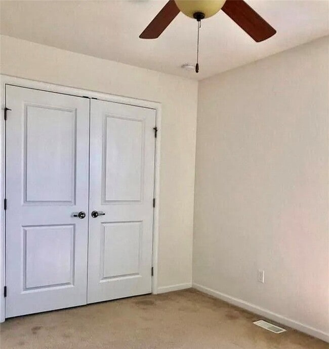 Building Photo - 251 Elmcrest Rise