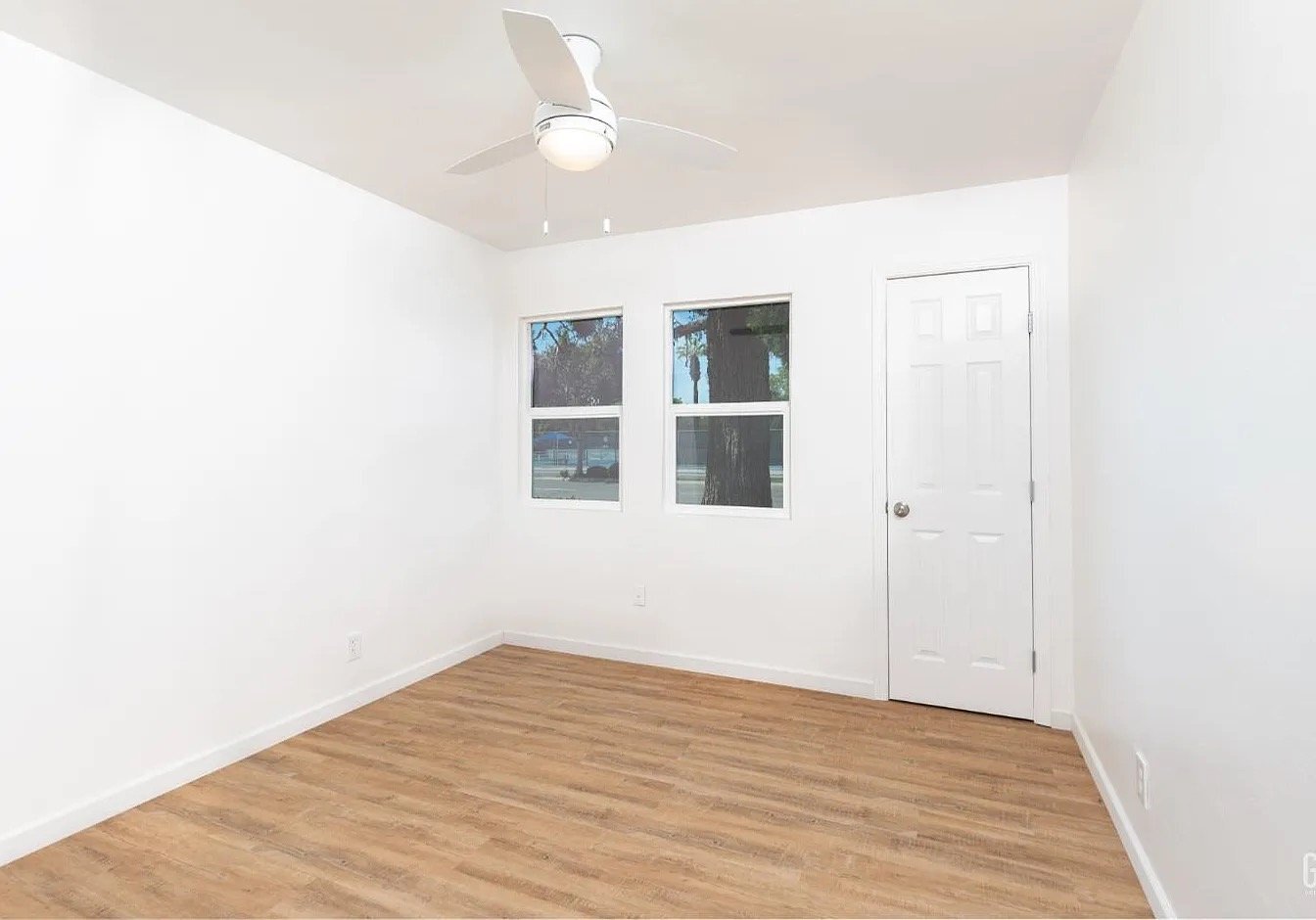 Building Photo - 2907 Truxtun Ave