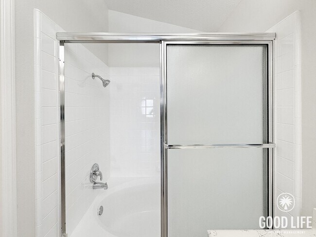 Building Photo - Fully Renovated 2BD/2.5BA in Aliso Viejo | Fireplace, Private Patio, Pool/Spa & Attached Garage