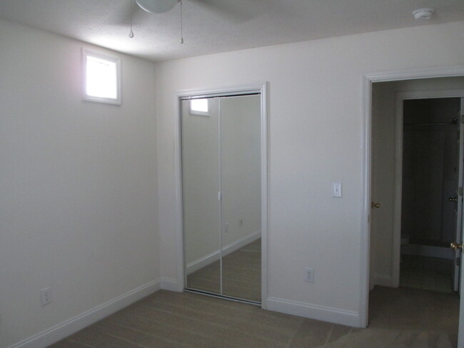Building Photo - 109 John Ct