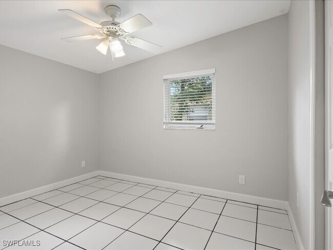 Building Photo - 1320 Barbizon Ln