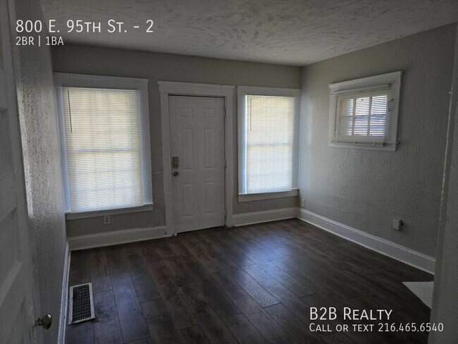 Building Photo - 800 E 95th St