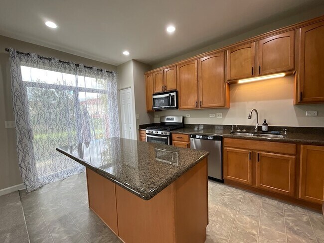 Building Photo - 2835 Cattail Ct