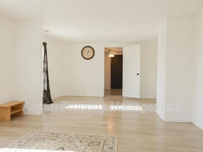 Building Photo - 2101 Melvin Ave