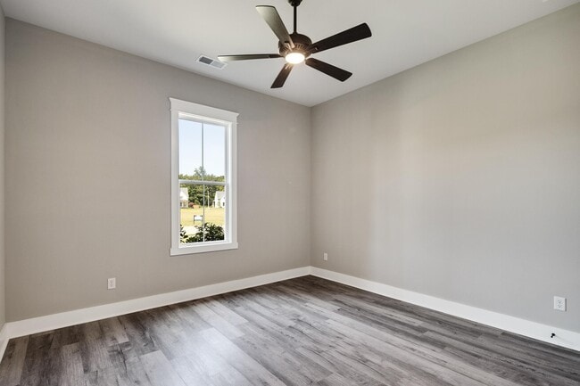 Building Photo - 5046 Jon Oak Dr