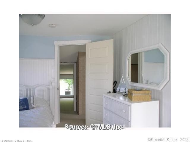 Building Photo - 2 Grove Way