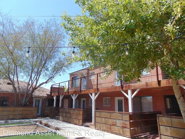 Building Photo - 1810 N 16th St