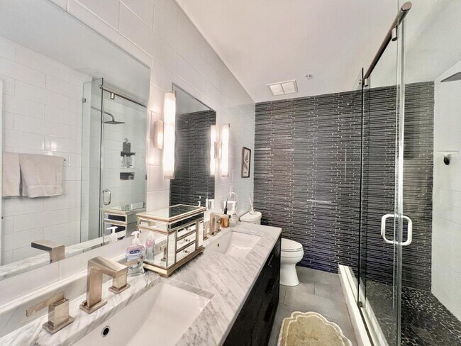 Building Photo - SUMMER SPECIAL - $500 off first month's rent!!