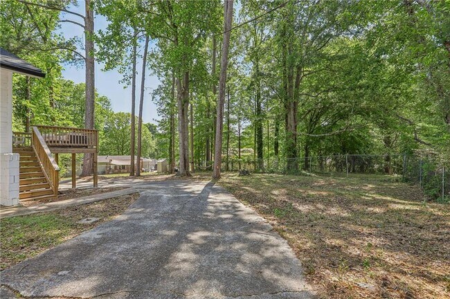 Building Photo - 3898 Skidmore Dr
